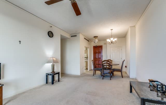 2-bedroom rental at 1 Towers Park Ln Unit 1209 in San Antonio, TX — photo 2