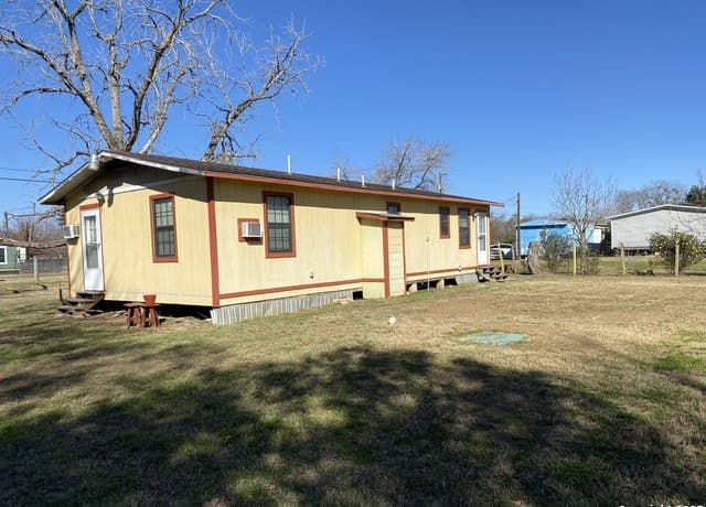 3-bedroom rental at 1506 Hough in Adkins, TX — photo 5