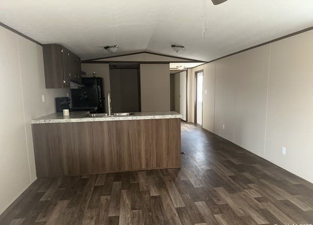 2-bedroom rental at 101 Villa Ridge #6 in Poteet, TX — photo 4