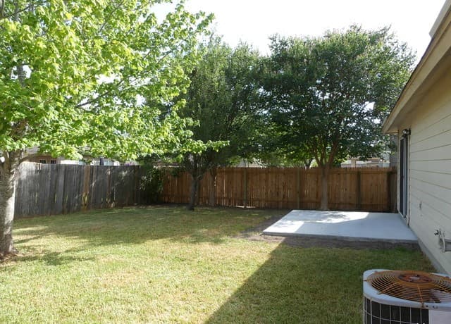3-bedroom rental at 117 Longhorn Way in Cibolo, TX — photo 4