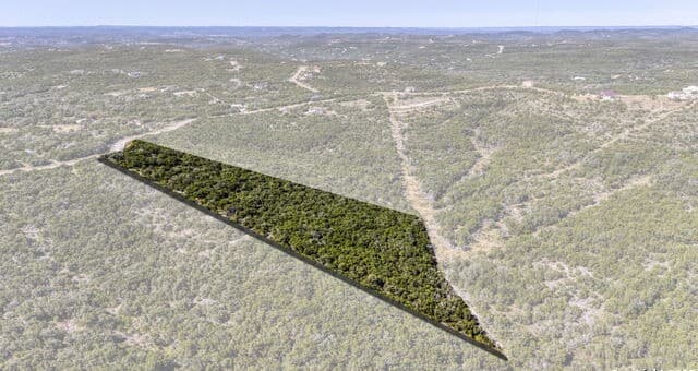 rental at LOT 342 County Road 2744 in Mico, TX — photo 1