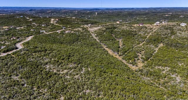 rental at LOT 342 County Road 2744 in Mico, TX — photo 4