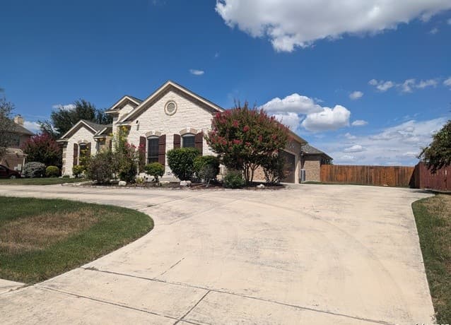 Home for sale at 6963 Hallie Heights in Schertz, TX — photo 2