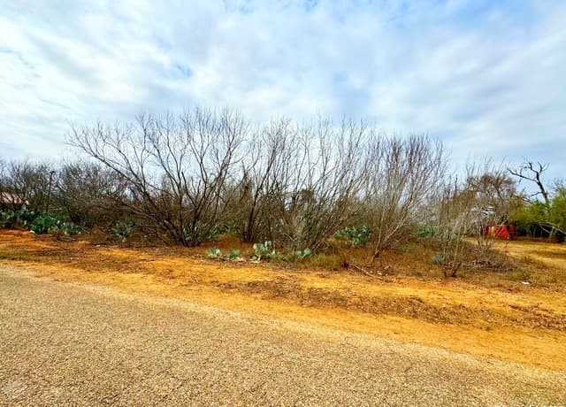 rental at TBD Old Hwy 81 Lot 6 in Moore, TX — photo 3