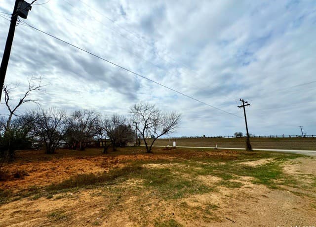rental at TBD 4th St - 4 Lots in Moore, TX — photo 1