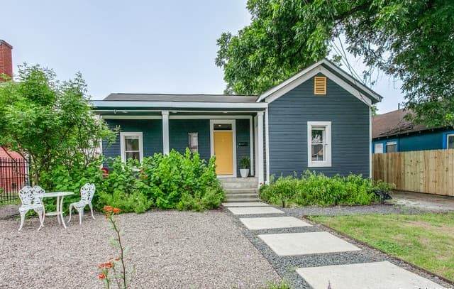 3-bedroom rental at 312 Burleson in San Antonio, TX — photo 1