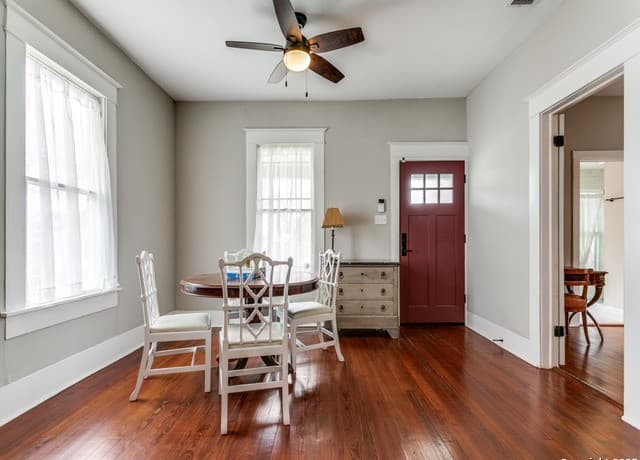 3-bedroom rental at 521 N Palmetto in San Antonio, TX — photo 2