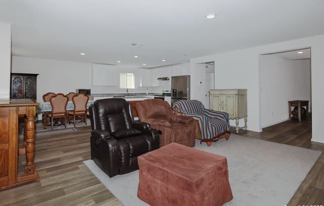 3-bedroom rental at 5922 Rolling Glen in San Antonio, TX — photo 4