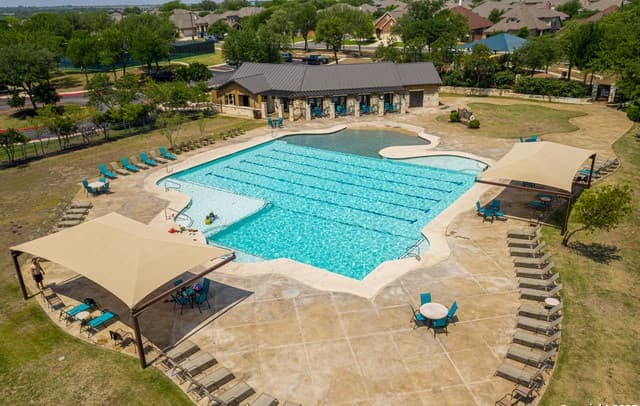 3-bedroom rental at 12327 Aurora Basin in San Antonio, TX — photo 3