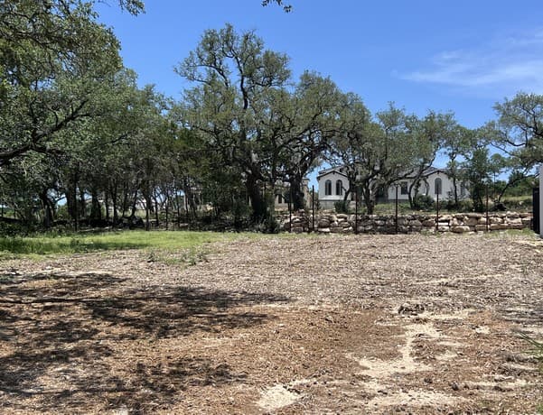 rental at 24610 Cliff Line in San Antonio, TX — photo 3