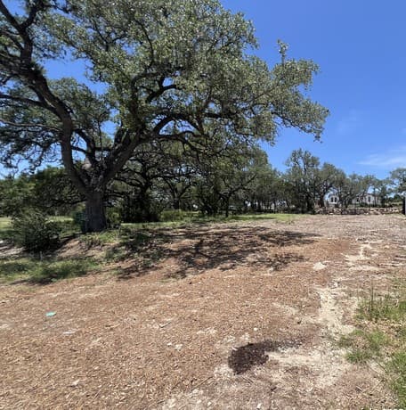 rental at 24610 Cliff Line in San Antonio, TX — photo 4
