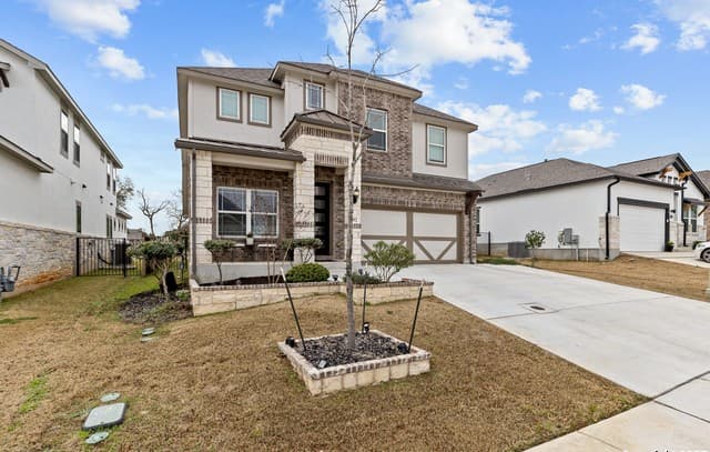 Home for sale at 92 Telford Way in Boerne, TX — photo 3