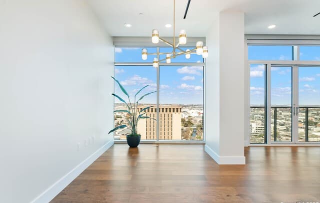 3-bedroom rental at 123 Lexington Unit 1602 in San Antonio, TX — photo 4