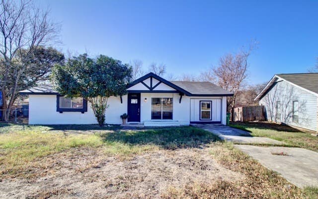 3-bedroom rental at 4566 Los Ranchitos St in San Antonio, TX — photo 1