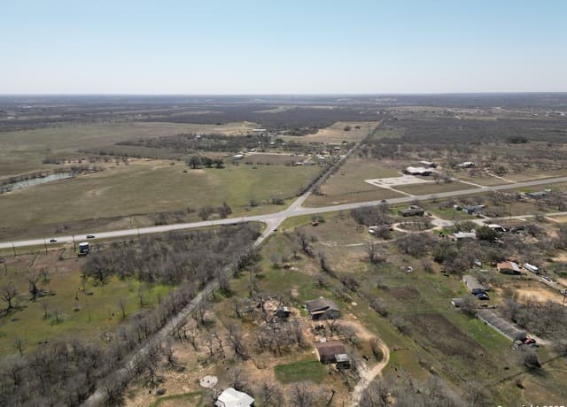 1-bedroom home for sale at 17423 Fx Ball in Elmendorf TX