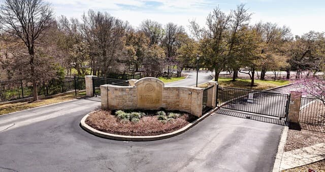 rental at 3907 Wilderness Rim in San Antonio, TX — photo 1
