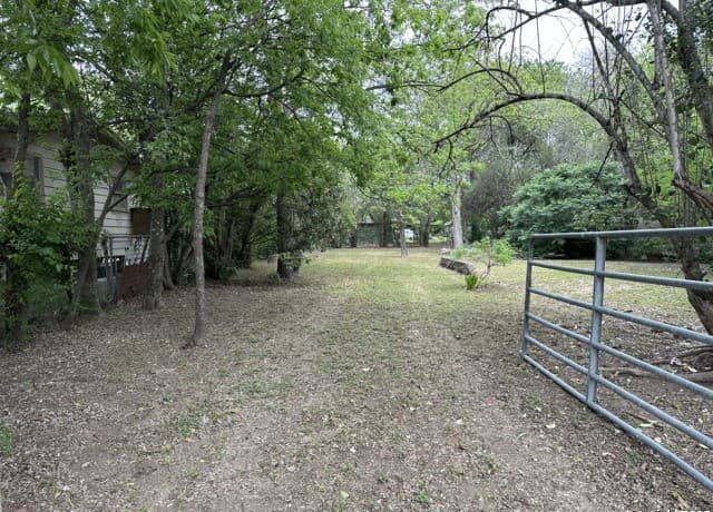 rental at 202 Eskimo in San Antonio, TX — photo 5