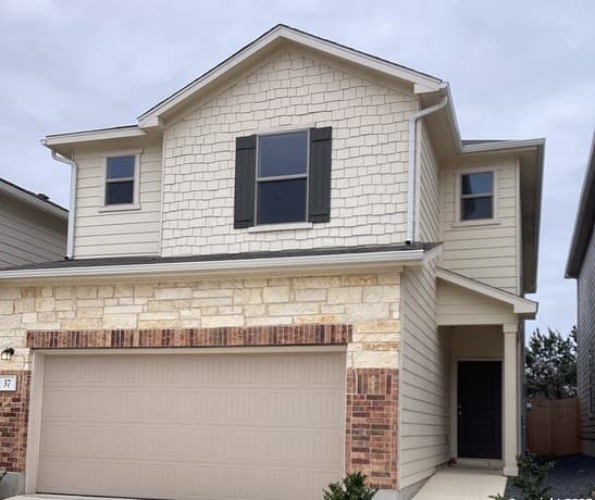5-bedroom rental at 10643 W Military Unit 37 in San Antonio, TX — photo 1