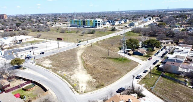 rental at 0 Montgomery in San Antonio, TX — photo 4