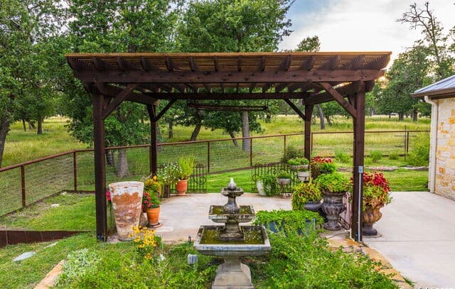 Home for sale at 1554 Vintage Oaks Dr in Fredericksburg, TX — photo 3