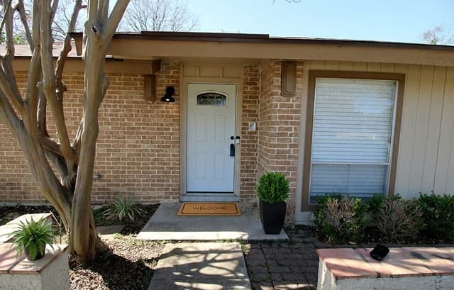 Home for sale at 13523 Brinwood in Universal City, TX — photo 2