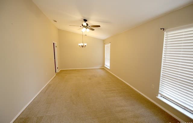 Home for sale at 13523 Brinwood in Universal City, TX — photo 5