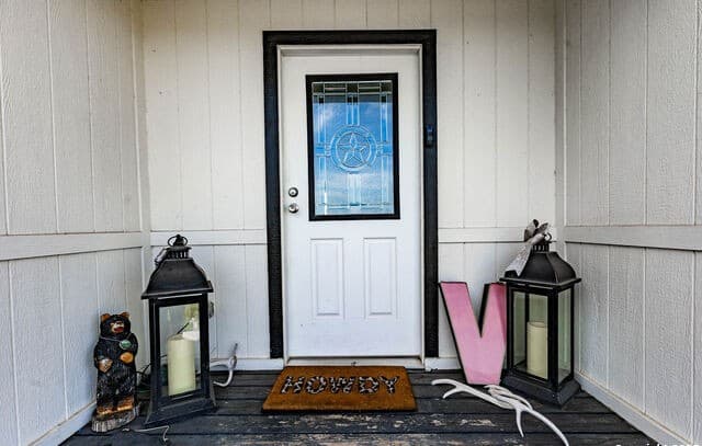 3-bedroom rental at 336 Clara Ridge Rd in Marion, TX — photo 5
