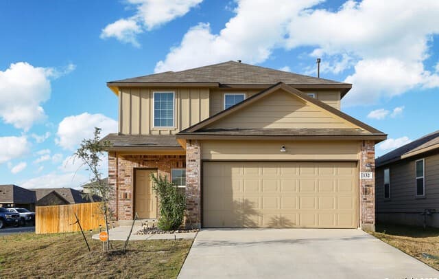4-bedroom rental at 132 Bunkers Hill in Floresville, TX — photo 1