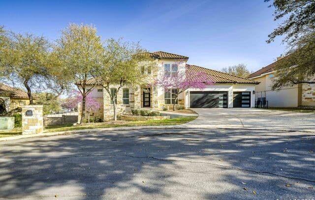 4-bedroom rental at 29138 Tivoli Way in Fair Oaks Ranch, TX — photo 4