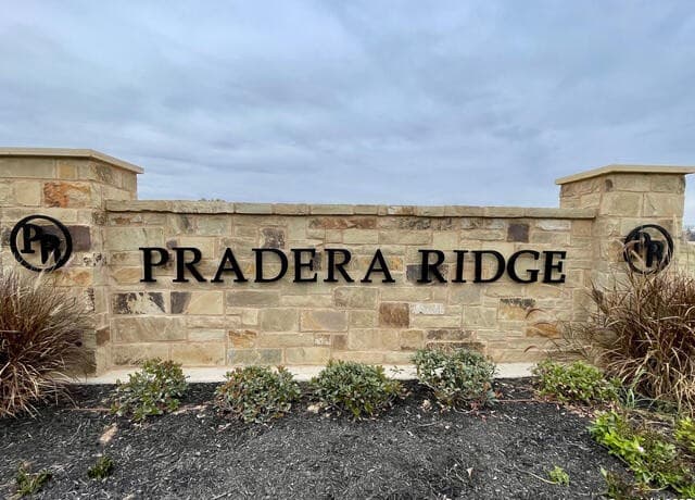 rental at 132 Pradera Ridge in Floresville, TX — photo 3