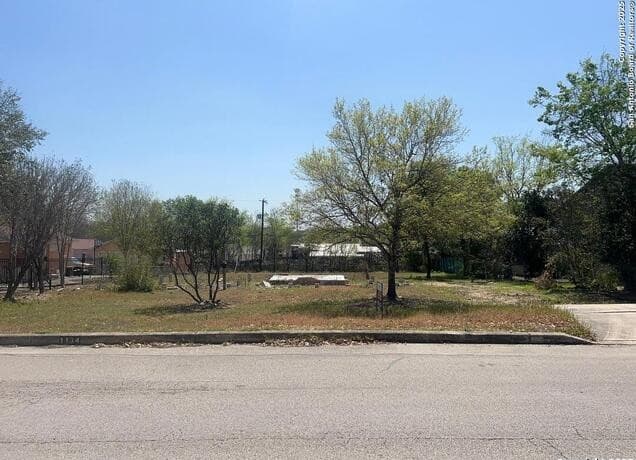 rental at 1134 Garraty in Terrell Hills, TX — photo 2