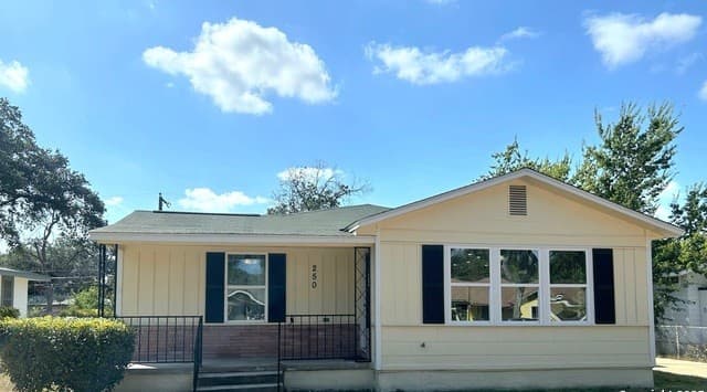 3-bedroom rental at 250 Rosemont Dr in San Antonio, TX — photo 1