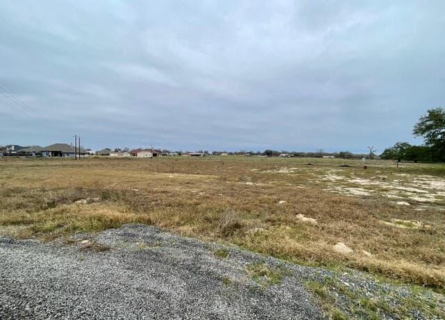 rental at 124 Pradera Ridge in Floresville, TX — photo 5