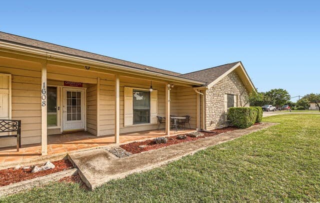 3-bedroom rental at 230 Broken Spur in Bandera, TX — photo 1