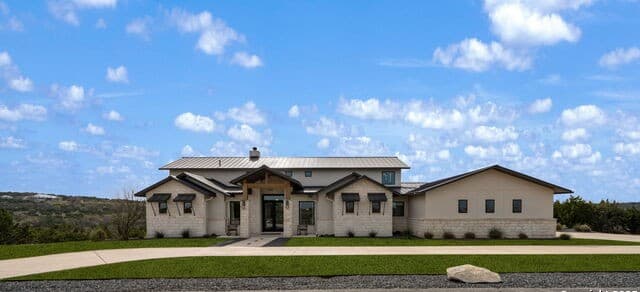 Home for sale at 384 Blue Diamond in Boerne, TX — photo 3