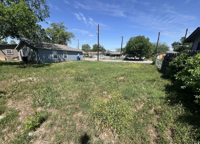 rental at 3338 Martin Luther King in San Antonio, TX — photo 1