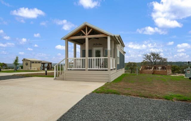 2-bedroom rental at 5386 Ranch Road 1376 #172 in Fredericksburg, TX — photo 1