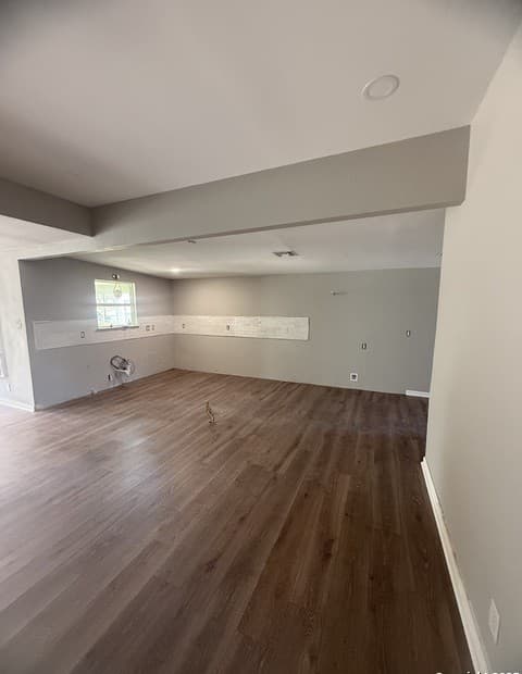 3-bedroom rental at 806 21st in Hondo, TX — photo 2