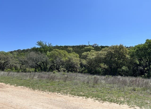 rental at 0 N State Highway 16 in Helotes, TX — photo 1