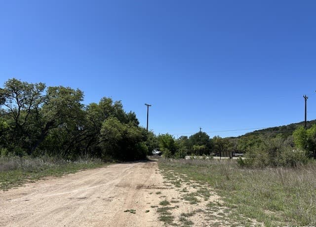 rental at 0 N State Highway 16 in Helotes, TX — photo 3