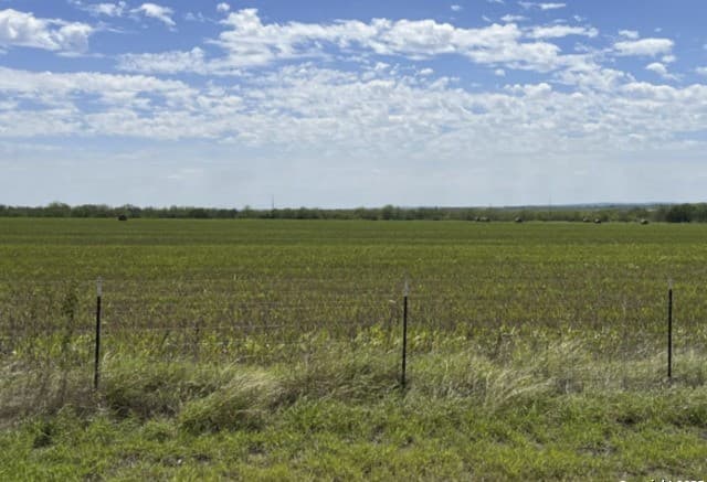 rental at TRACT B Abbott in St Hedwig, TX — photo 3