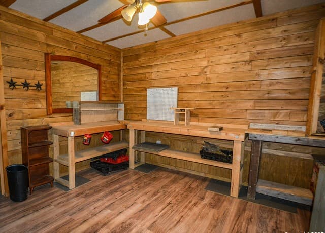 3-bedroom rental at 695 South Thunder Creek Road in Utopia, TX — photo 5