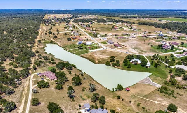 rental at 241 Abrego Lake in Floresville, TX — photo 1