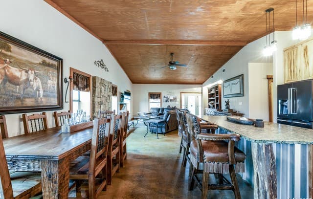 Home for sale at 1077 C Rd in Sutherland Springs, TX — photo 5