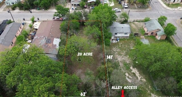 rental at 833 Gladstone in San Antonio, TX — photo 2