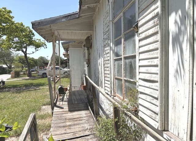 3-bedroom rental at 1011 Shadwell in San Antonio, TX — photo 3