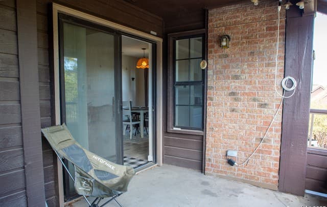 2-bedroom rental at 4212 Medical Unit 503 in San Antonio, TX — photo 3