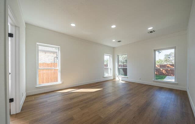 4-bedroom rental at 12934 Legend Cave in San Antonio, TX — photo 5