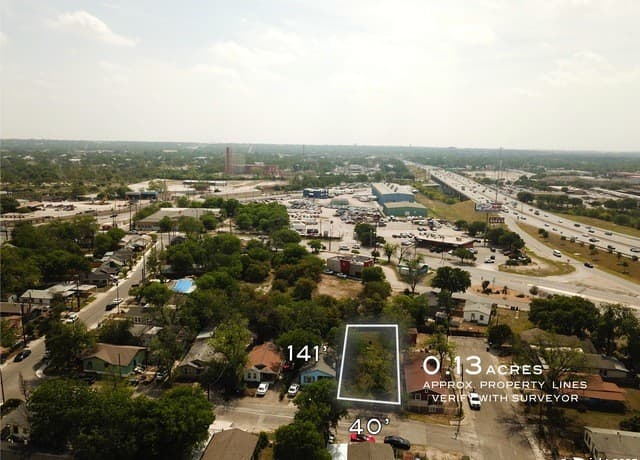 rental at 122 Morrow St in San Antonio, TX — photo 2