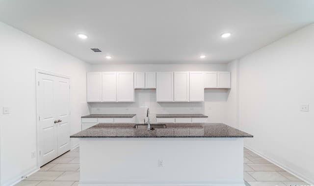 4-bedroom rental at 8920 Grey Elm in Elmendorf, TX — photo 3